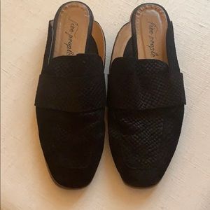 Women Shoes one black suede open